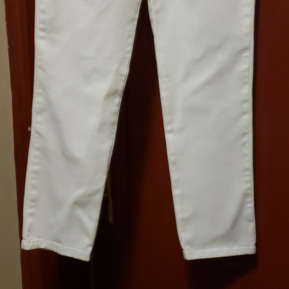 JEANS Gloria Vanderbilt Amanda White Straight foot Jean - Picture 5 of 8